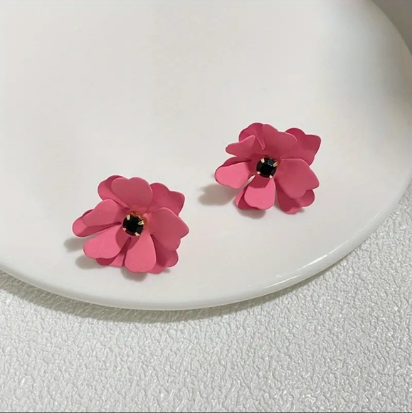 Pretty Flower Shaped Stud Earrings Alloy Jewelry Mini Zircon Inlaid Vintage Pink - Picture 4 of 7